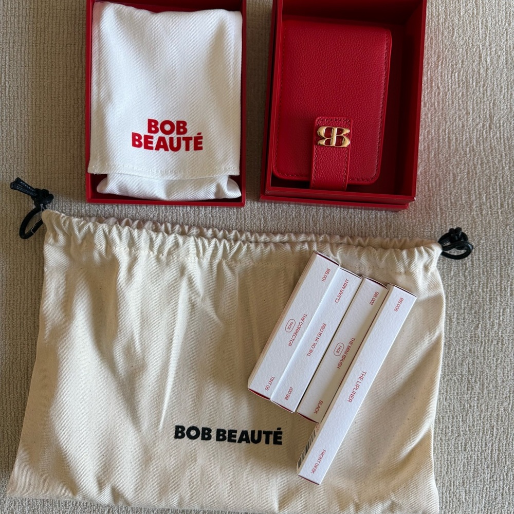 Bob Beaute Set Lip Liner Gloss Corrector & Brush
